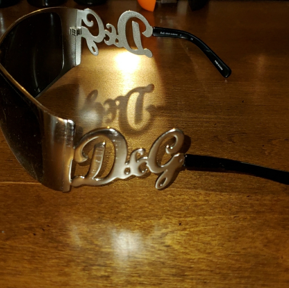 D&G SHADES